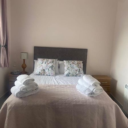 29 The Square Hotel Listowel Ngoại thất bức ảnh